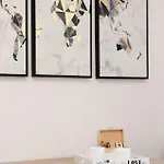 Leora Deluxe Apartmán *