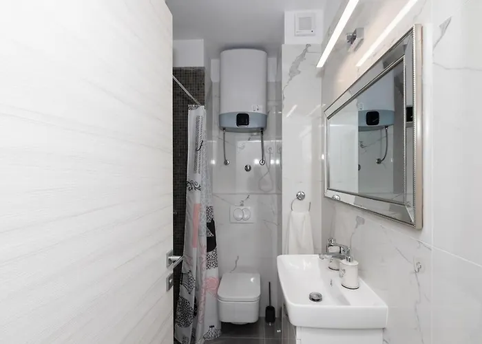 Leora Deluxe Апартаменты Сплит