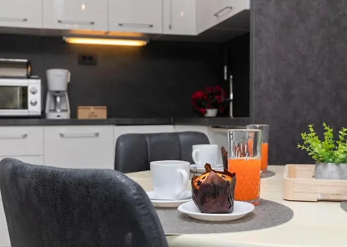 Leora Deluxe Сплит